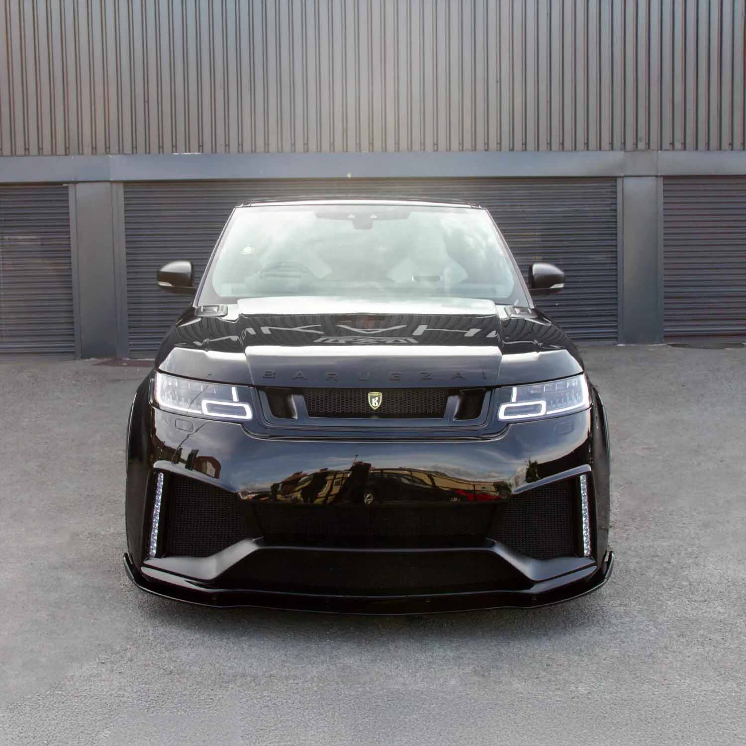 Exact front view of the Range Rover Sport SVR 2018–2022 with ENKAHNZ-fitted Barugzai Cabaro Wide Arch SVR bodykit.