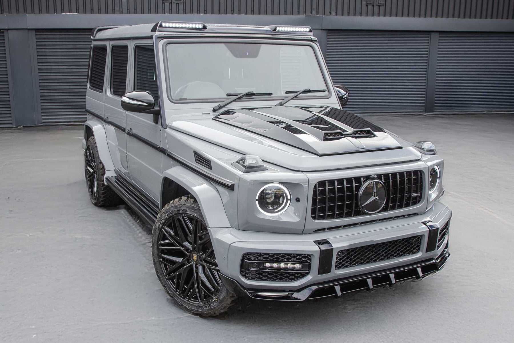 BARUGZAI G WAGON W463 TO W464 FACELIFT GREY 2 — SHURACAN 22" GLOSS BLACK