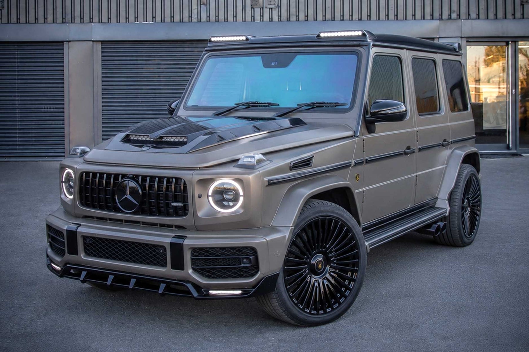 BARUGZAI G WAGON W463 TO W464 FACELIFT KHAKI — CASANOVA 23" GLOSS BLACK