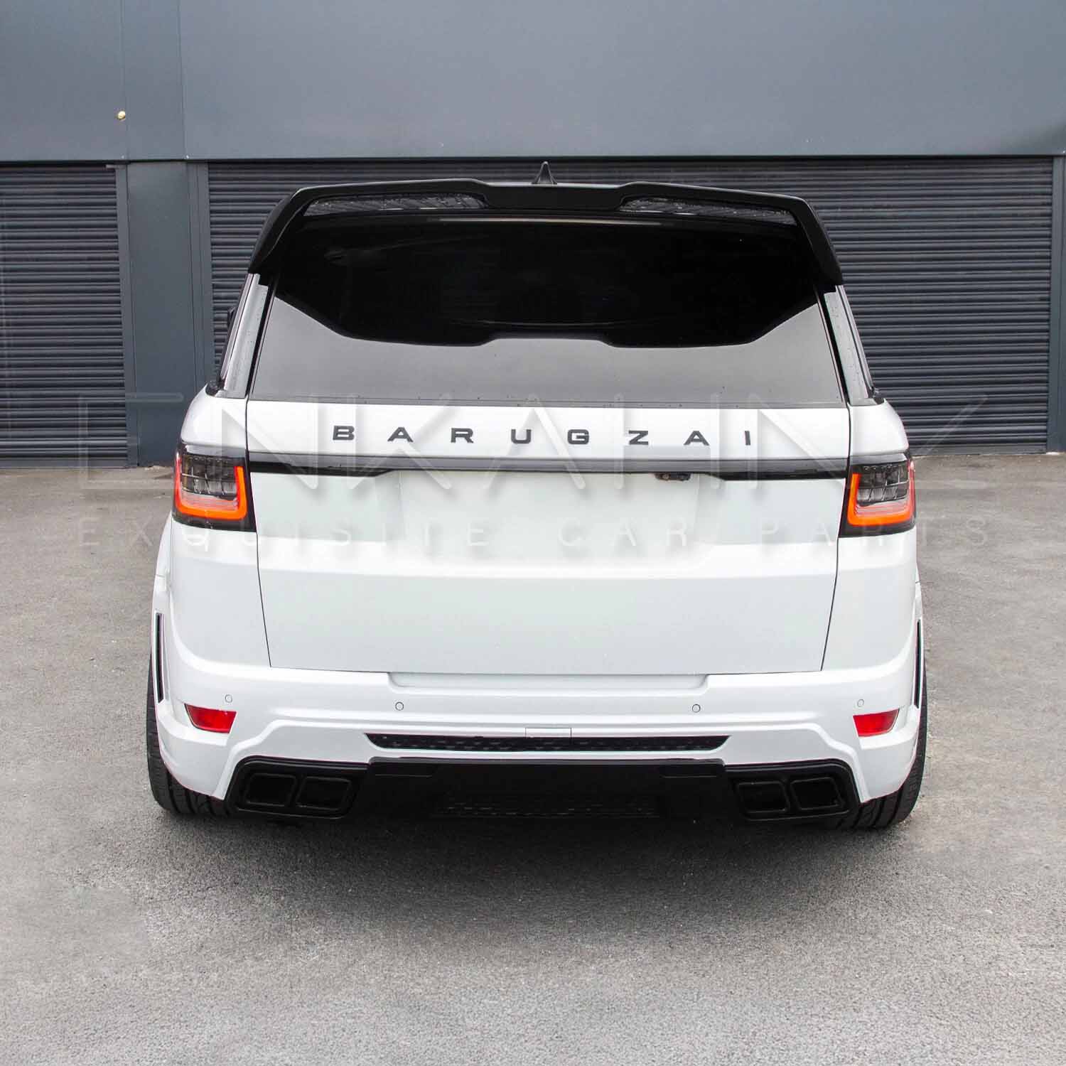 Rear angle of Range Rover Sport 2018–2022 fitted with Enkahnz LM style bodykit, underlining the bold rear styling.