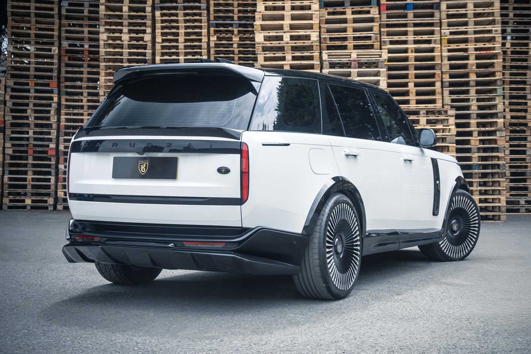 BARUGZAI NEBULA (WIDEBODY) WHITE — VORTEX 24" GLOSS BLACK + POLISHED FACE 