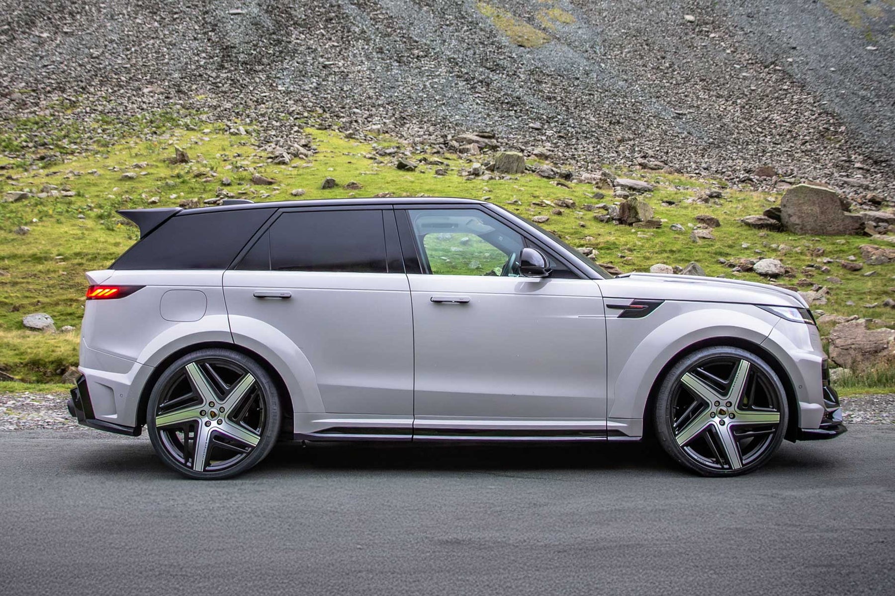 BARUGZAI RAPTOR GREY — ELEVEN 24" GLOSS BLACK + POLISHED FACE