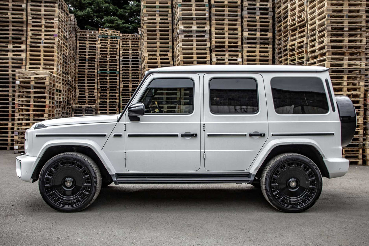 Mercedes-Benz G-Class W464 to W465 G63 2025-Style Facelift Conversion + 22" Monoblok Gloss Black