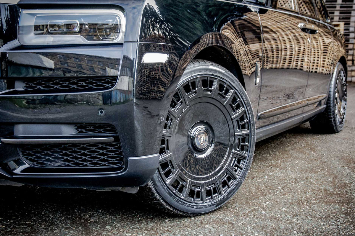 Rolls-Royce Cullinan Series I Black Badge – Barugzai Monoblok 23"