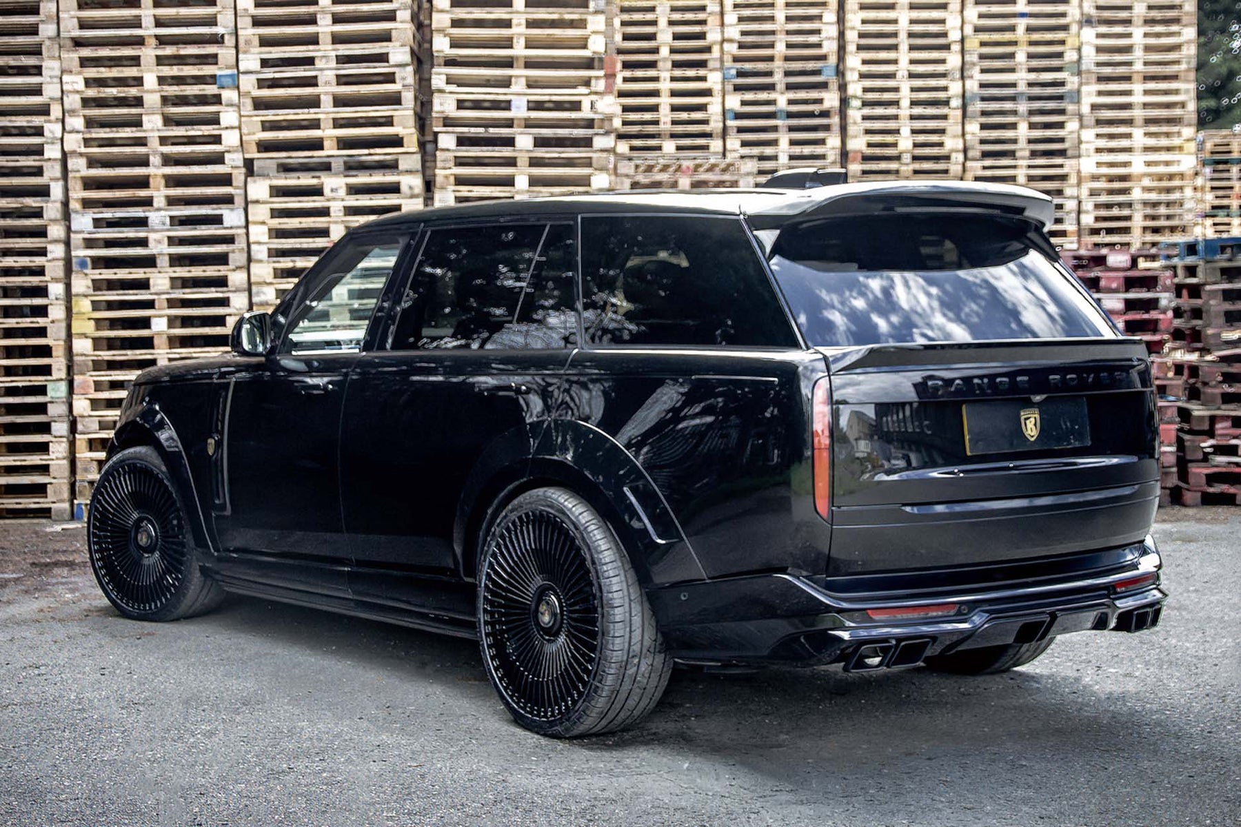 BARUGZAI NEBULA II (WIDEBODY) BLACK — VORTEX 24" GLOSS BLACK 