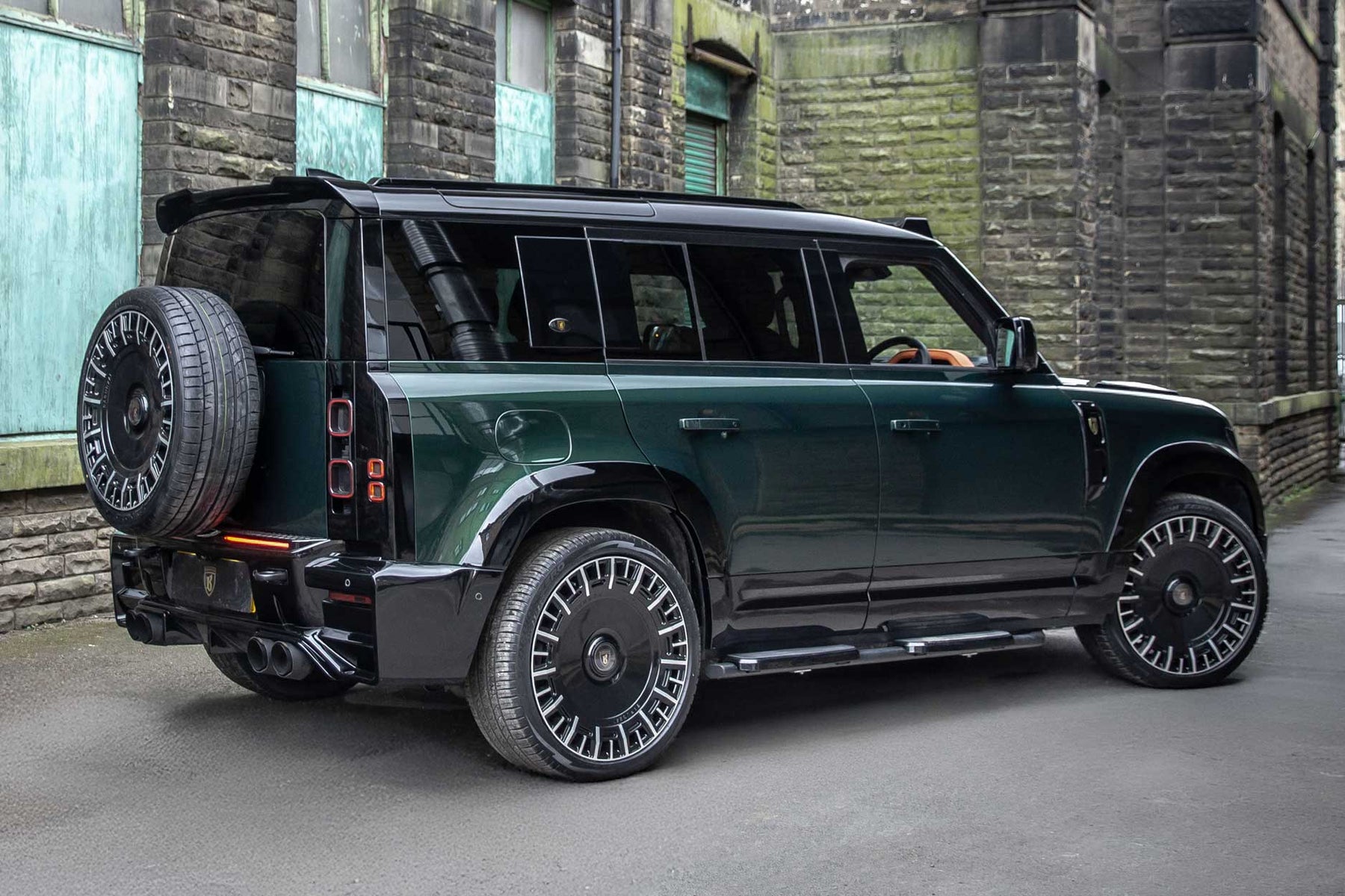 DEFENDER 110 L663 — MONOBLOK 23" — GLOSS BLACK + POLISHED FACE