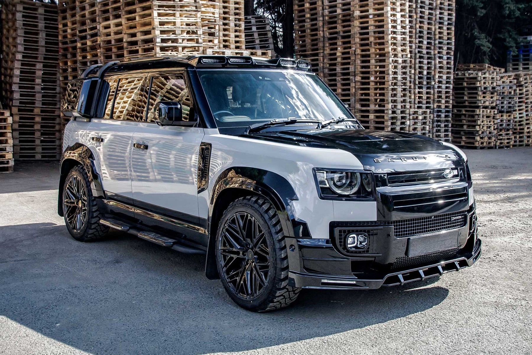 DEFENDER ROCK STYLE 110 — SHURACAN 22" GLOSS BLACK