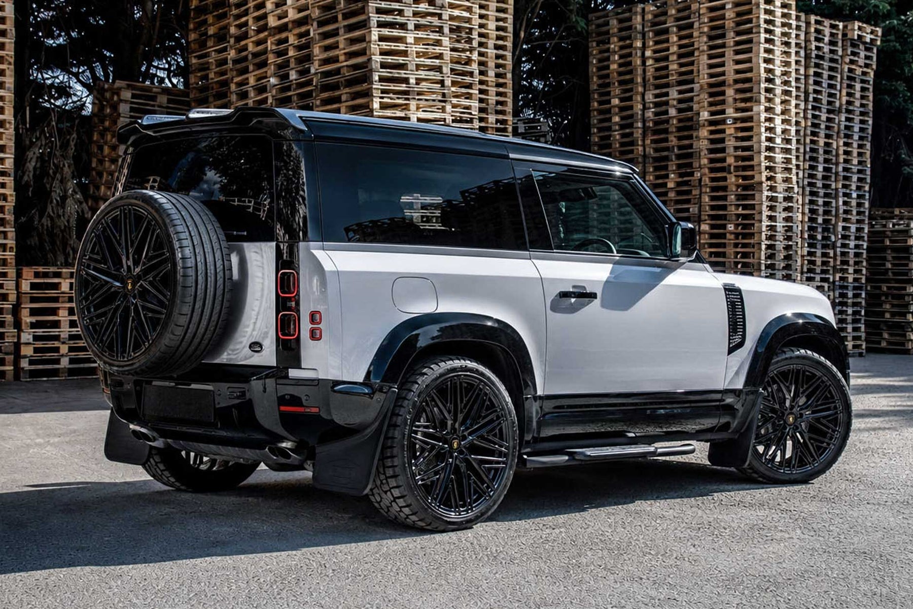 DEFENDER ROCK STYLE 110 — SHURACAN 22" GLOSS BLACK