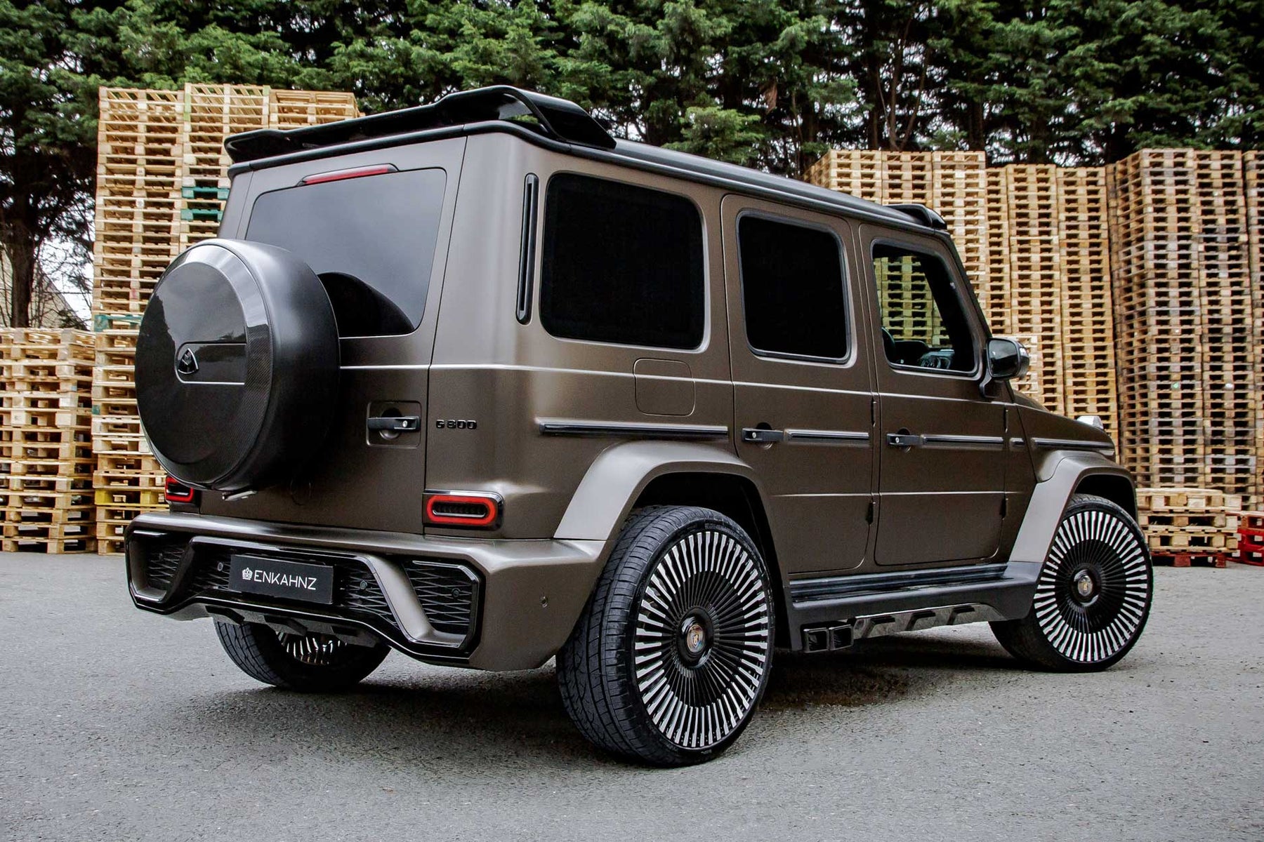 G WAGON W464 MAYBACH G900 STYLE BRONZE  — VORTEX 24" GLOSS BLACK + POLISHED