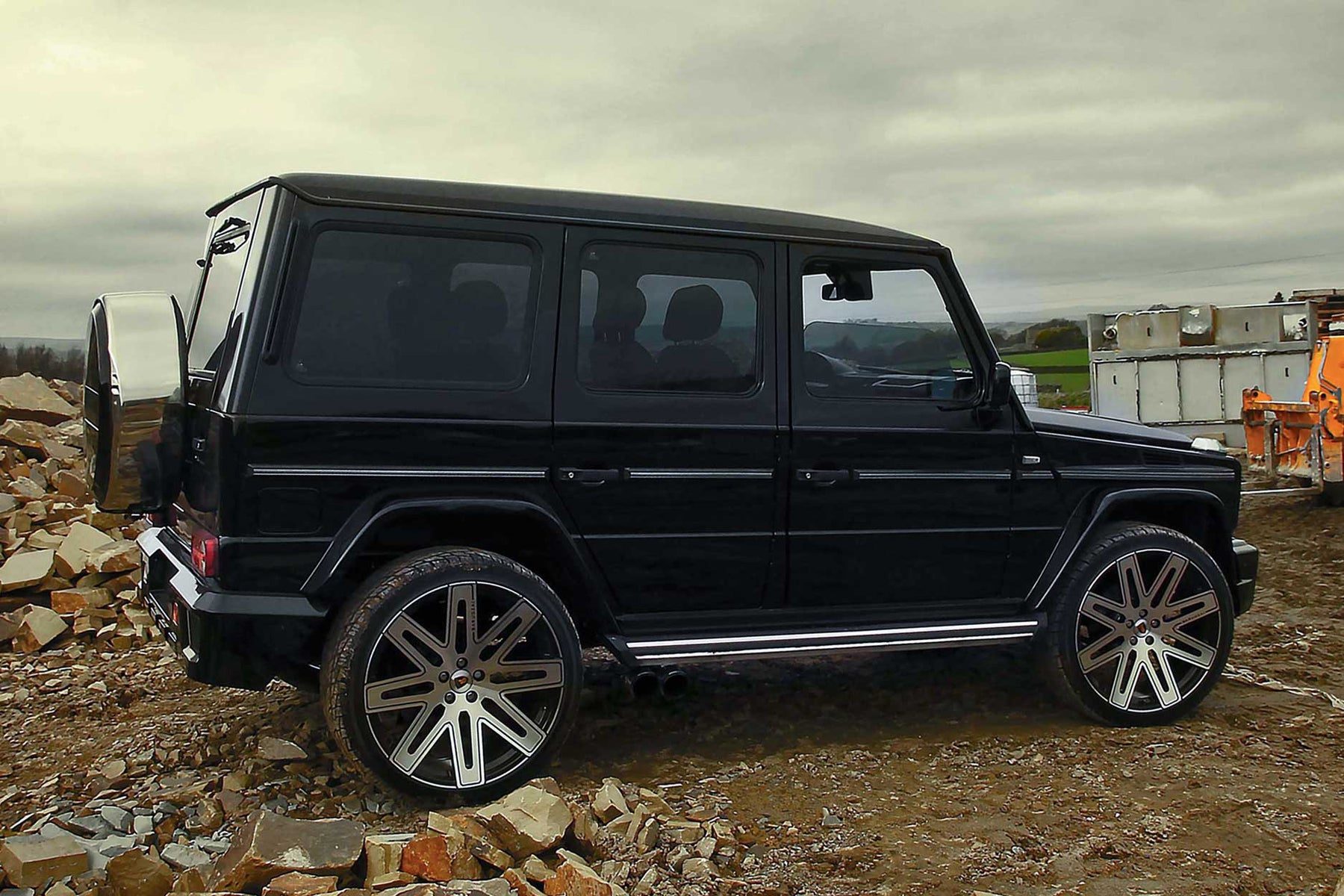 G WAGON W463 BLACK — EXEL 24" GLOSS BLACK + POLISHED FACE