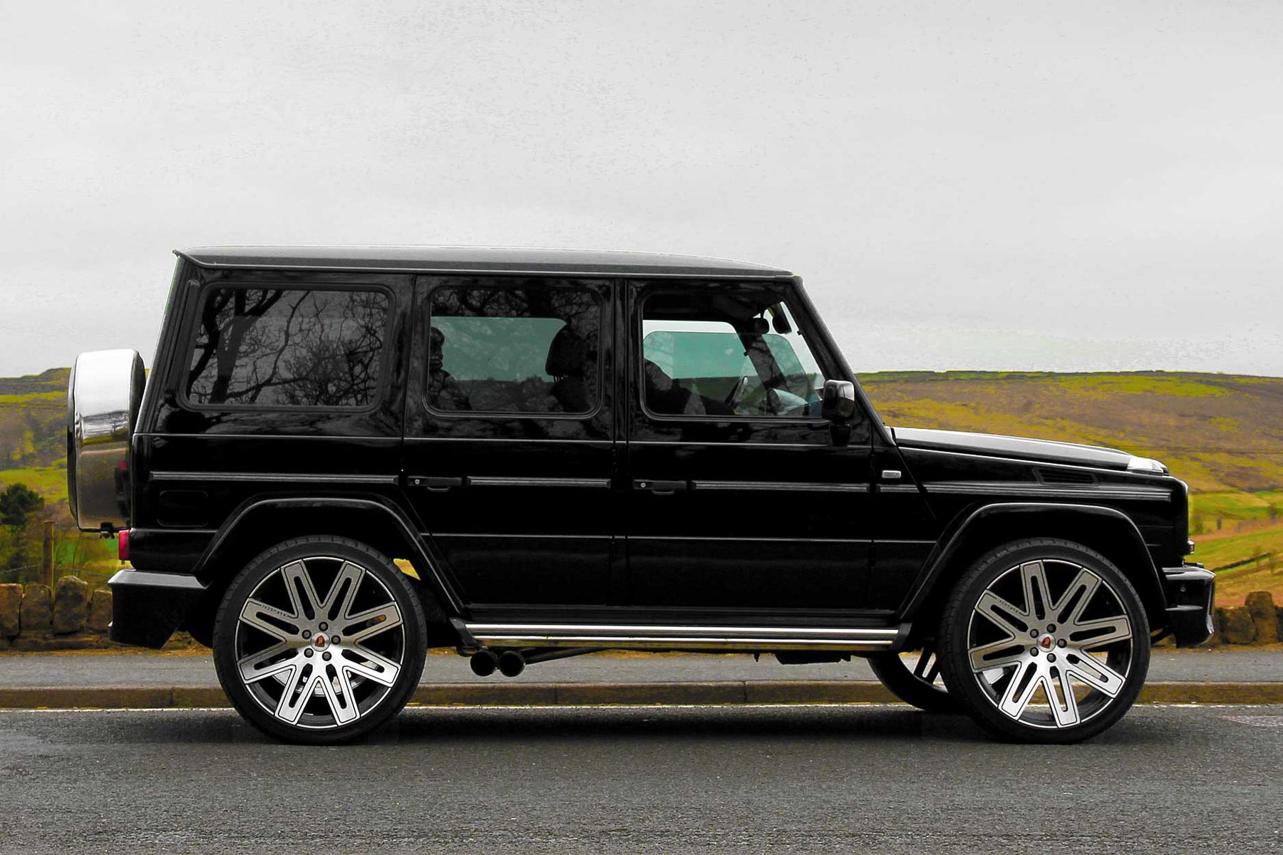 G WAGON W463 BLACK — EXEL 24" GLOSS BLACK + POLISHED FACE
