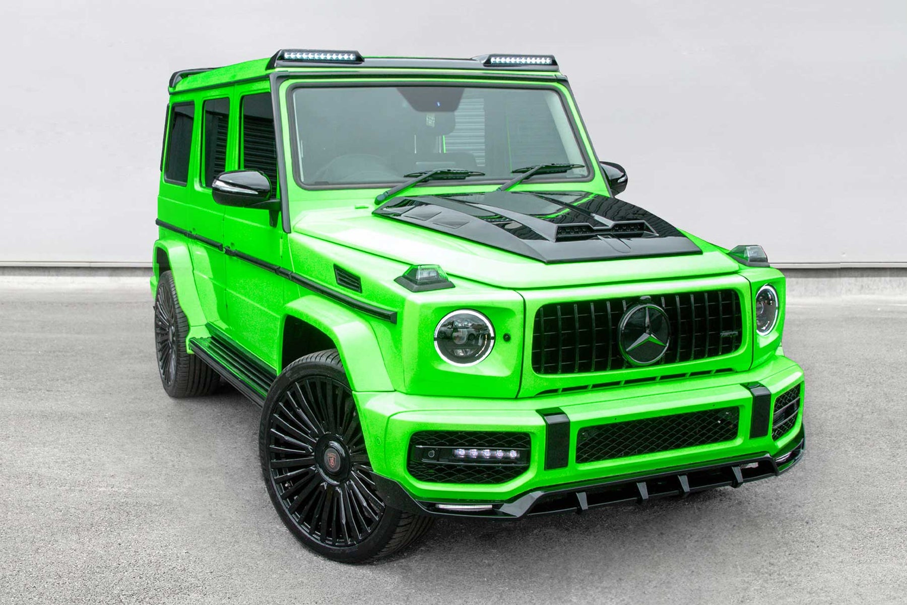 BARUGZAI G WAGON W463 TO W464 FACELIFT GREEN — CASANOVA 23" GLOSS BLACK