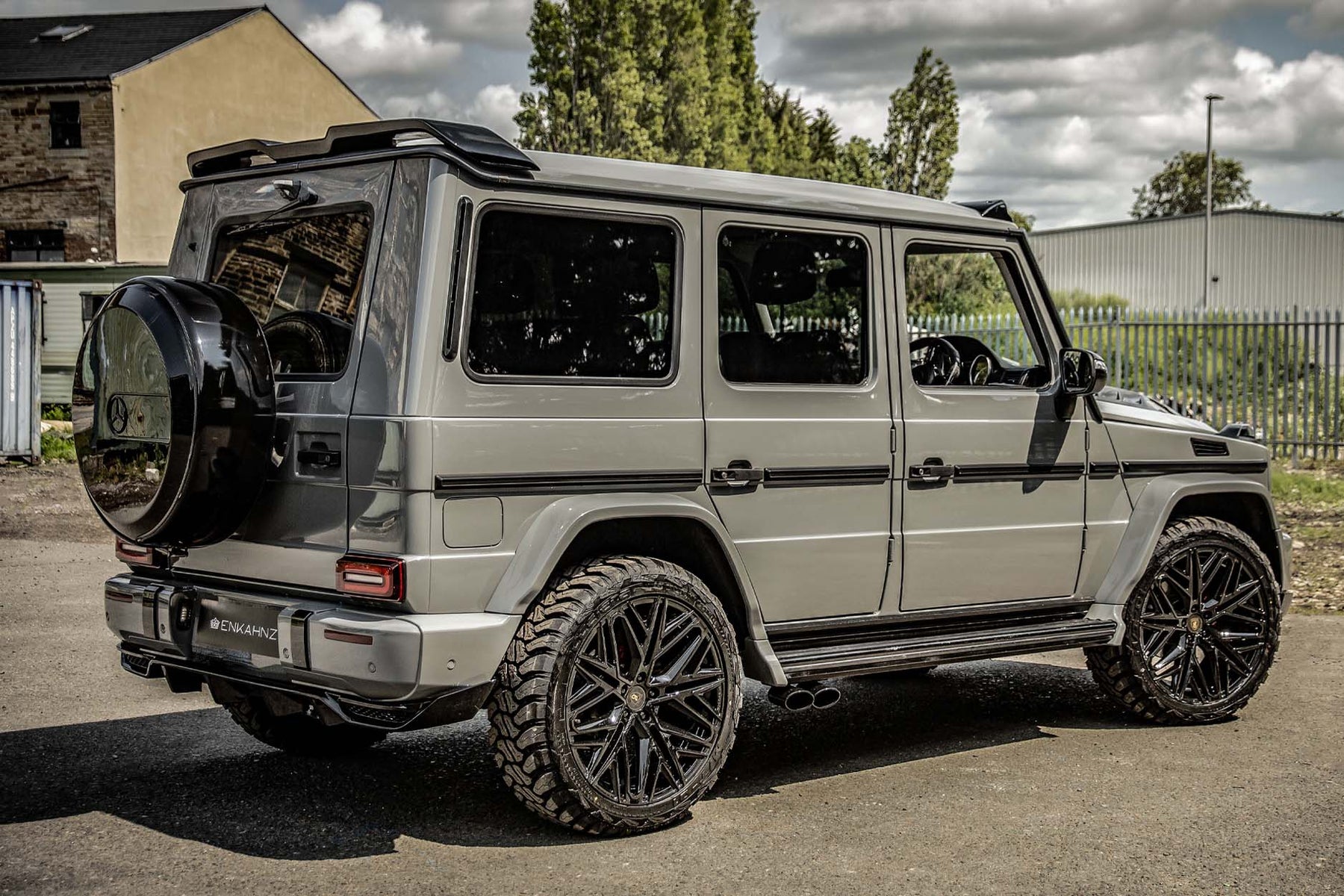 BARUGZAI G WAGON W463 TO W464 FACELIFT GREY — SHURACAN 22" GLOSS BLACK