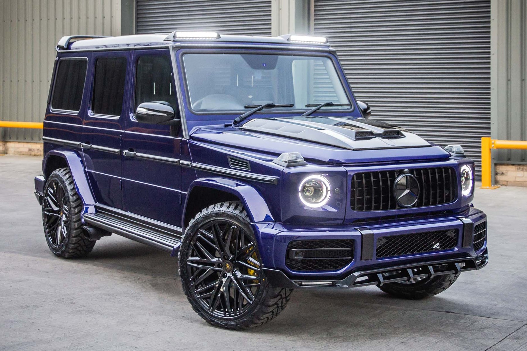 BARUGZAI G WAGON W463 TO W464 FACELIFT BLUE — SHURACAN 22" GLOSS BLACK