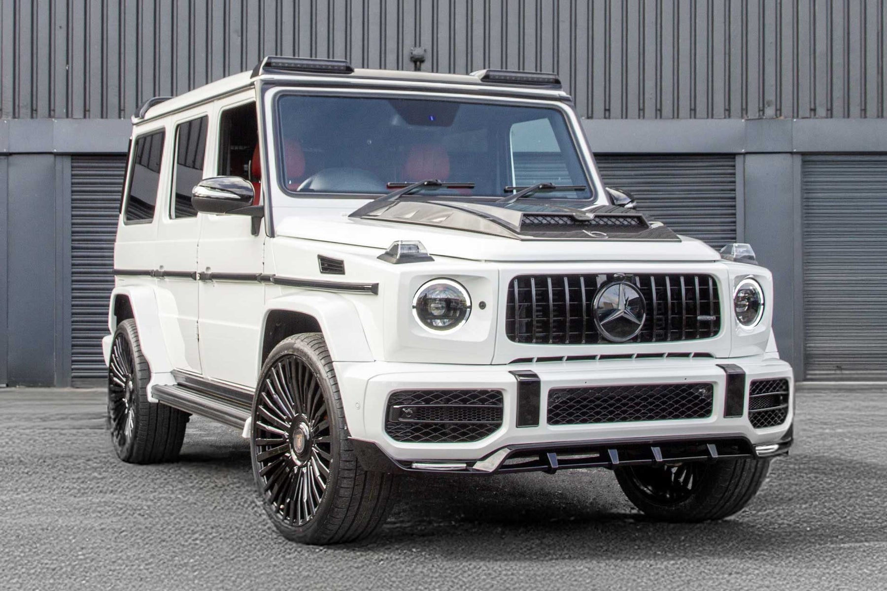BARUGZAI G WAGON W463 TO W464 FACELIFT WHITE — CASANOVA 23" GLOSS BLACK