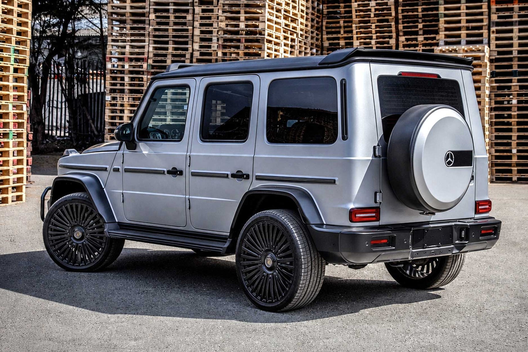 G WAGON W464 TO W465 FACELIFT G63 STYLE SILVER  — CASANOVA 23" GLOSS BLACK