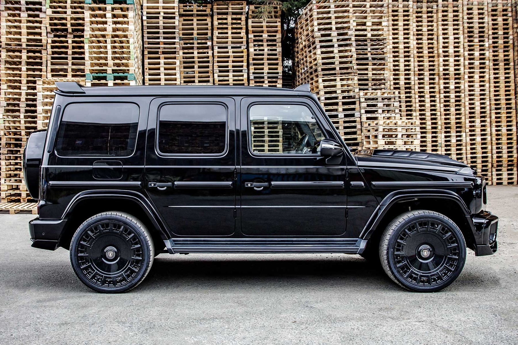 G WAGON W464 TO W465 FACELIFT G63 STYLE BLACK  — MONOBLOK 22" GLOSS BLACK