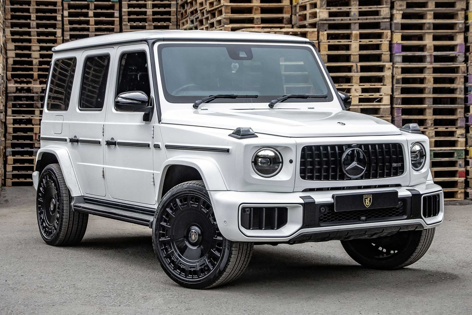 G WAGON W465 G63 STYLE WHITE  — MONOBLOK 22" GLOSS BLACK